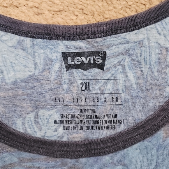 Levi Muscle Tank Top - Picture 2 of 2